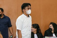 Begini Cerita Awal Adik Brigadir J Kenal Kuat Ma'ruf dan Ricky Rizal