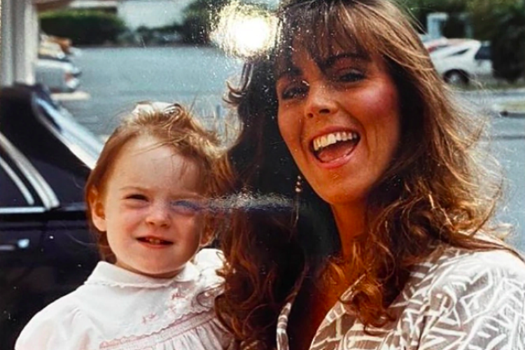 Lindsay Lohan dan sang Ibu di momen Mother's Day 2022