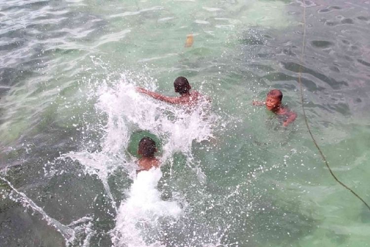 Bapana, Tradisi Memanah Ikan di Tengah Masyarakat Bajau