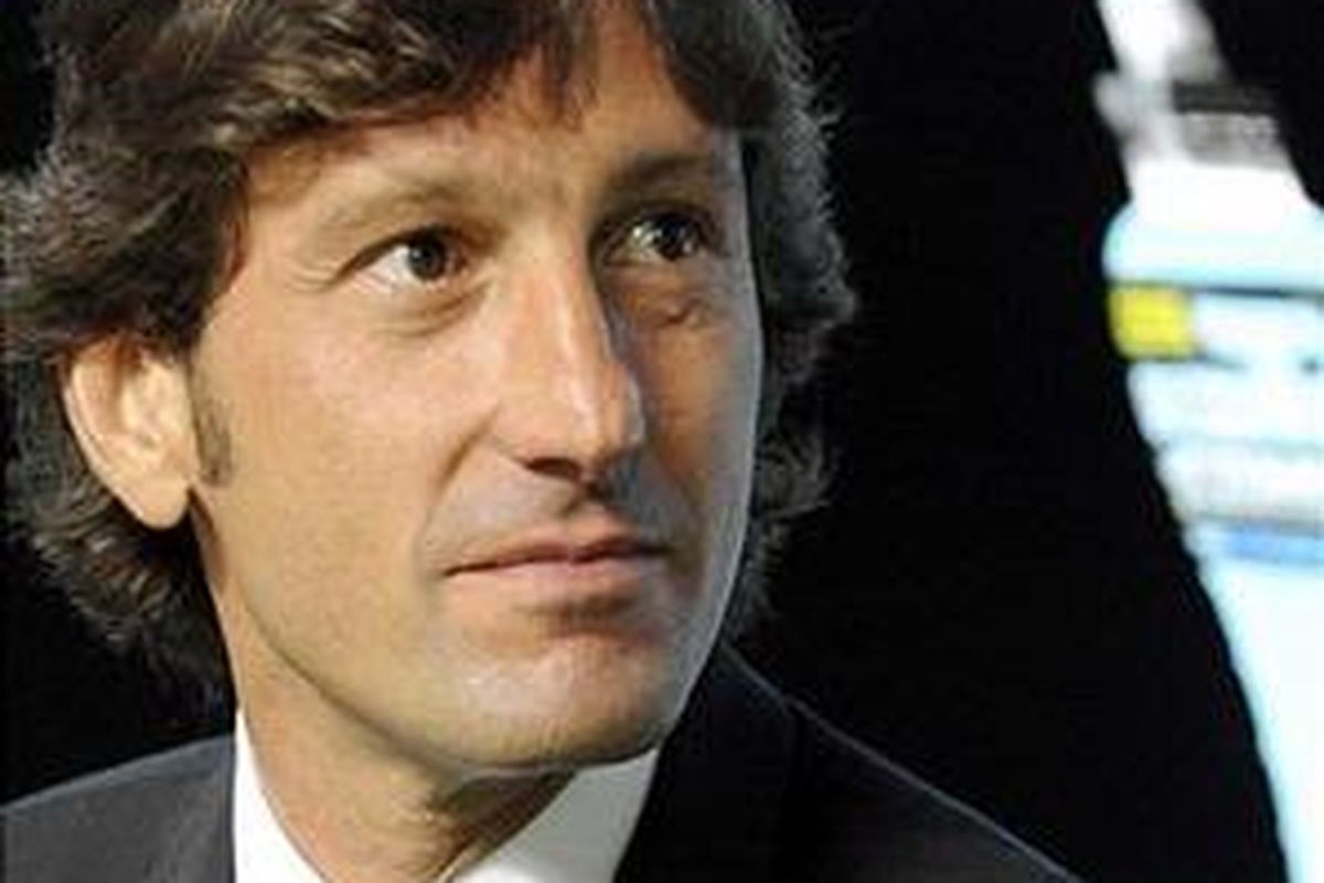 Pelatih AC Milan, Leonardo.