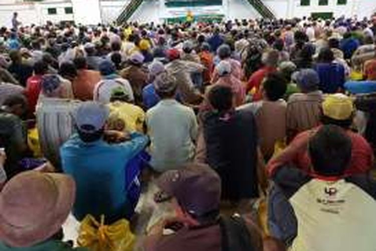 Ribuan tukang becak di Kabupaten Gresik, mendapat santunan dari PT Petrokimia Gresik, Selasa (28/6/2016). 