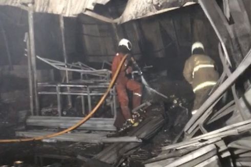 Kebakaran di Pasar Kambing Tanah Abang Diduga Berawal dari Korsleting Listrik di Sebuah Kios