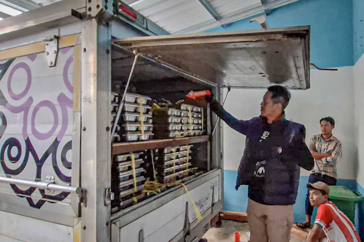 Melihat langsung dapur SPPG Neglasari di Kecamatan Cipongkor, Kabupaten Bandung Barat (KBB), Jawa Barat, Kamis (25/9/2025).