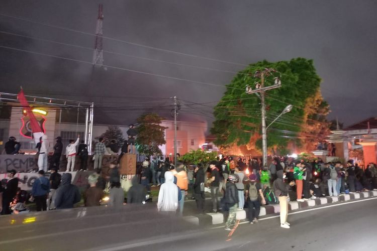 Demo Polda DIY Memanas, Ring Road Utara Tidak Ditutup