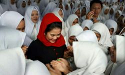 Pesan Puti Soekarno untuk Santriwati di Madura