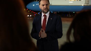 Risiko Tinggi Wapres AS: Tolak Perang Iran, Kini Disuruh Mengakhiri