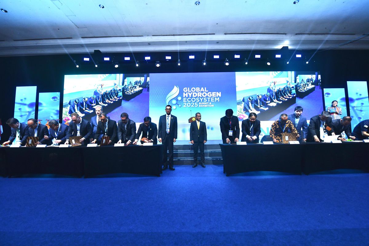 PT Pertamina (Persero) bersama Hyundai Motor Group dan Pemerintah Provinsi (Pemprov) Jawa Barat (Jabar) menjalin kerja sama untuk membangun ekosistem waste-to-hydrogen (W2H) di Bandung, Jabar.