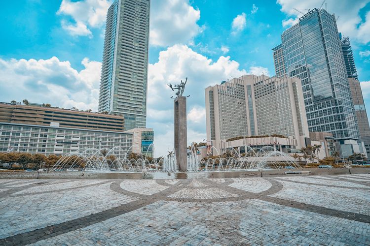 Monumen Selamat Datang di tengah-tengah Bundaran HI, Jakarta Pusat