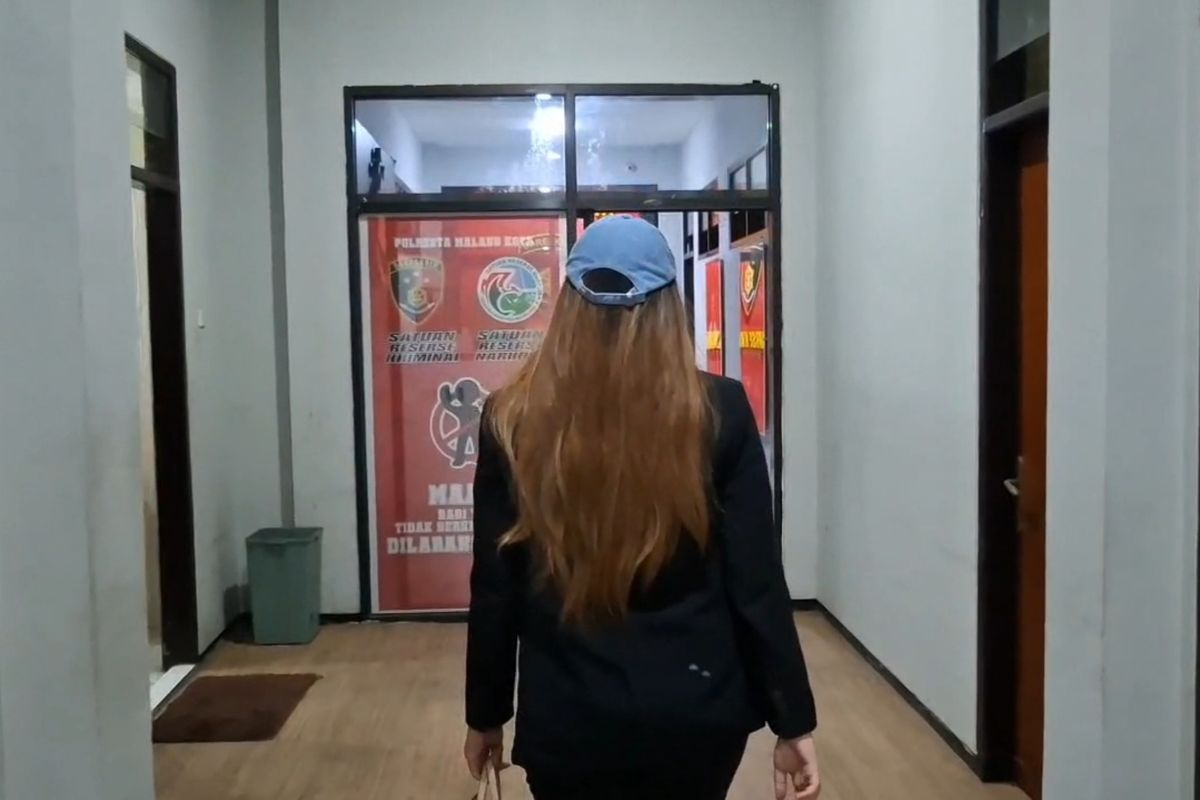 Terduga korban pencabulan oleh oknum dokter cabul di rumah sakit (RS) swasta Kota Malang, Jawa Timur berinisial QAR (31) melapor ke Mapolresta Malang Kota pada Jumat (18/4/2025), sore.  