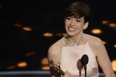 Anne Hathaway: Kepedulian untuk Perempuan