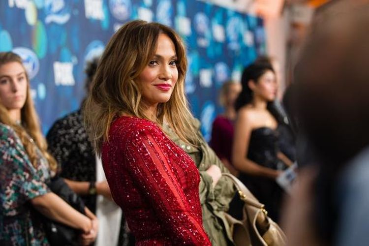 Aktris dan penyanyi Jennifer Lopez menghadiri acara Meet Foxs: American Idol XV Finalist di The London Hotel, West Hollywood, California, Kamis (25/2/2016). Lopez merupakan salah satu juri American Idol.