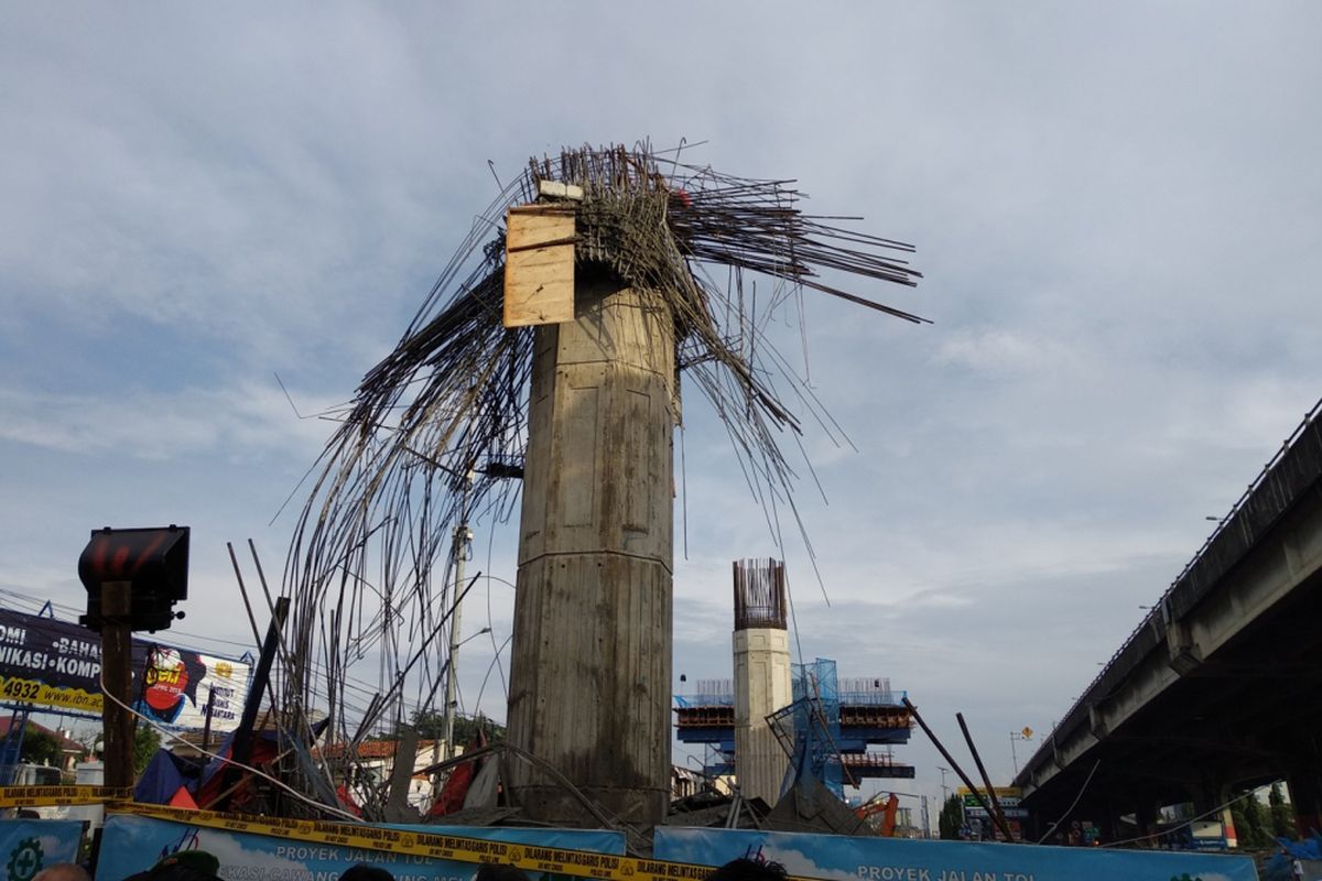 Kondisi girder tol Becakayu di jalan DI Panjaitan, Selasa (20/2/2018)