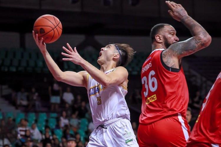 Lewat babak overtime, San Miguel Alab Pilipinas tumbangkan CLS Knights Indonesia, Minggu (16/12/2018) di GOR Kertajaya, Surabaya.