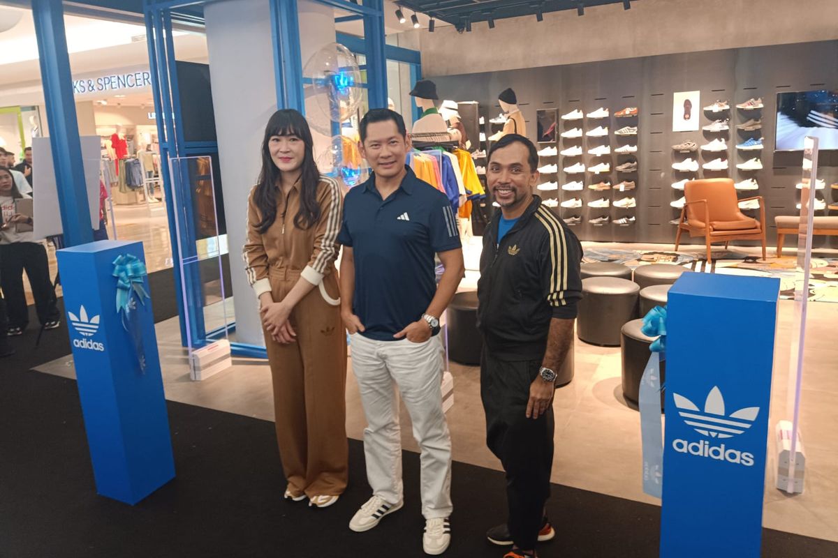 Gerai Adidas di Plaza Indonesia