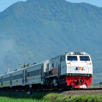 PT Kereta Api Indonesia (Persero) merilis daftar 10 kereta api (KA) paling laris sepanjang Januari-November 2025. KA Joglosemarkerto jadi favorit.