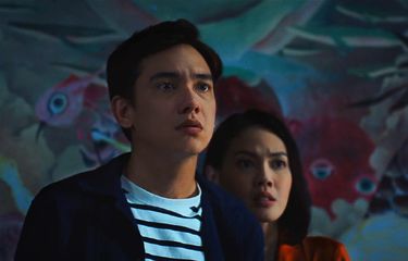 Film Akhirat: A Love Story akan menjadi film bergenre fantasy romance pertama di Indonesia. Film yang dibintangi oleh Adipati Dolken dan Della Dartyan ini akan tayang pada 2 Desember 2021.