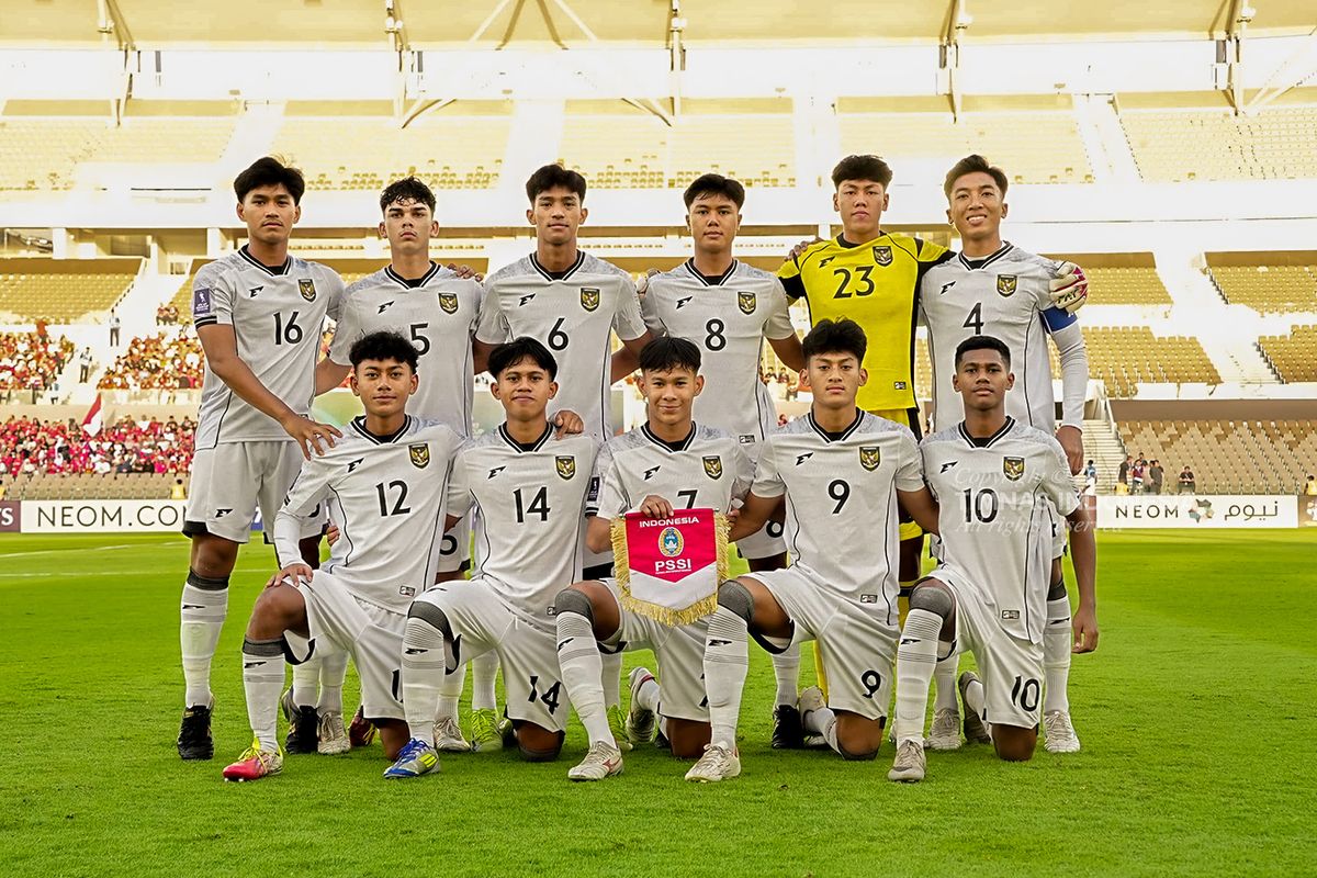 Partai Timnas U17 Indonesia vs Korea Selatan pada Jumat (4/4) bergulir di Stadion Prince Abdullah Al Faisal, Jeddah, Arab Saudi, dan menjadi laga perdana babak penyisihan Grup C Piala Asia U17 2025.