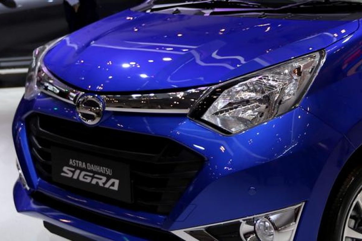 Daihatsu Sigra dipamerkan saat GAIKINDO Indonesia International Auto Show (GIIAS) 2016 di Indonesia Convention Exhibition (ICE), BSD City, Tangerang, Banten, Kamis (11/8/2016). GIIAS 2016 akan berlangsung hingga 21 Agustus 2016. 