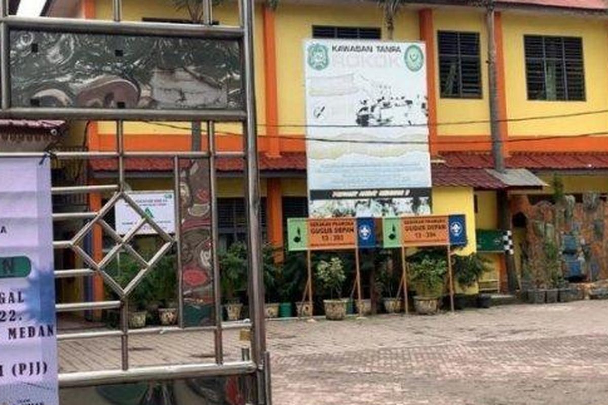 Suasana MAN 1 Medan, Selasa (8/2/2022). 