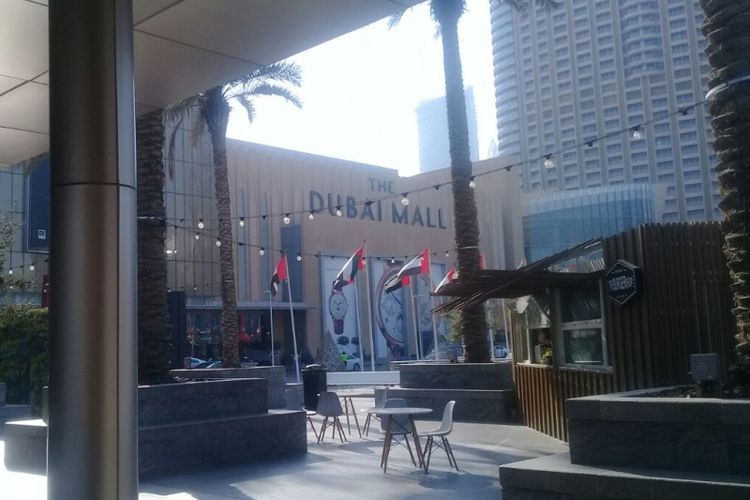 Memasuki Dubai Mall, Sabtu (28/10/2017)