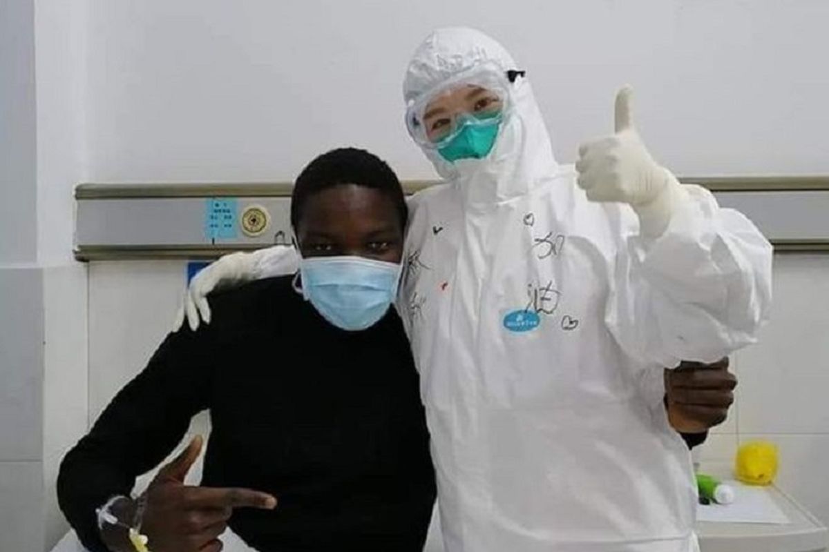 Kem Senou Pavel Dary, orang Afrika pertama yang terpapar virus corona yang kini sudah sembuh.