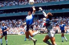 Gol Tangan Tuhan Maradona dan Dendam Peter Shilton...