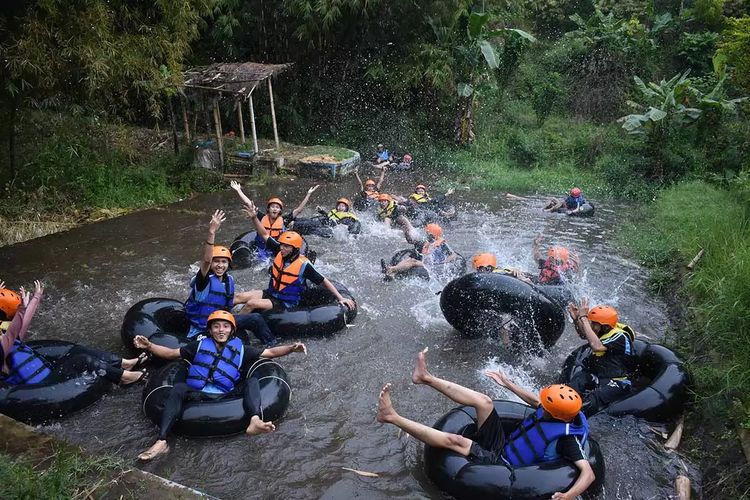 River tubing di Taman Dolan Batu