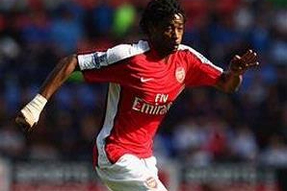 Gelandang Arsenal, Alexandre Song.