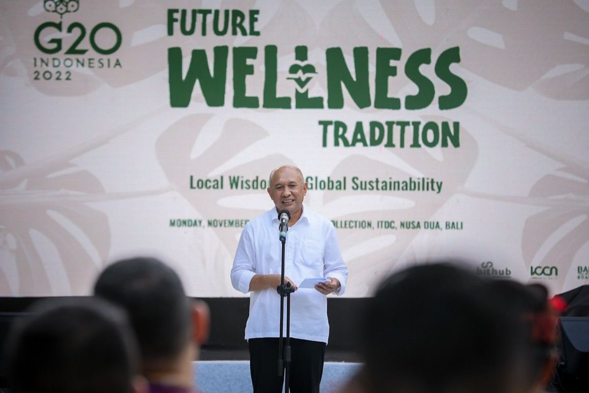Menteri Koperasi dan UKM (MenkopUKM) Teten Masduki dalam acara Future Wellness Tradition (Local Wisdom for Global Sustainability) di Bali Collection, kawasan ITDC, Nusa Dua, Bali, Senin (14/11/2022).