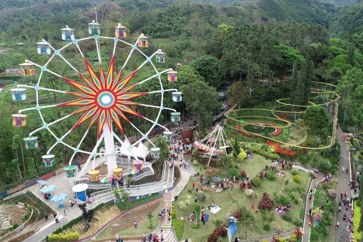 Taman Rekreasi Selecta, Batu, Jawa Timur.