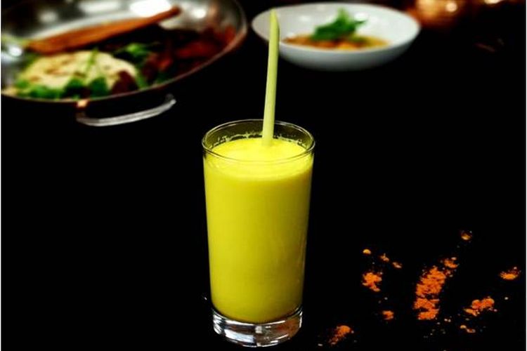 susu kunyit ala Chef Shangri-La Hotel Jakarta, Rizky Wijatmoko