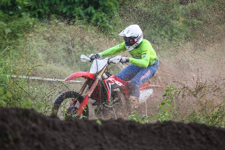 Muhammad Delvintor Alfarizi akan bertanding di ajang balap motocross tingkat dunia paling bergengsi MXGP.