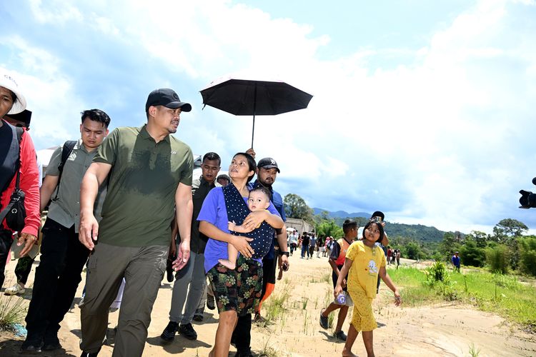 Puluhan Meter Tanah di Tapteng Jadi Aliran Sungai, Bobby: Bronjong Hancur