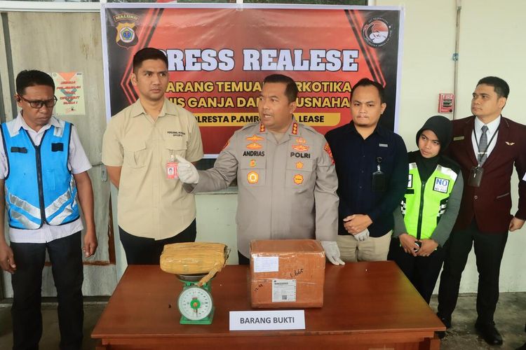 Petugas Gagalkan Penyelundupan 1 Kg Ganja di Bandara Pattimura Ambon