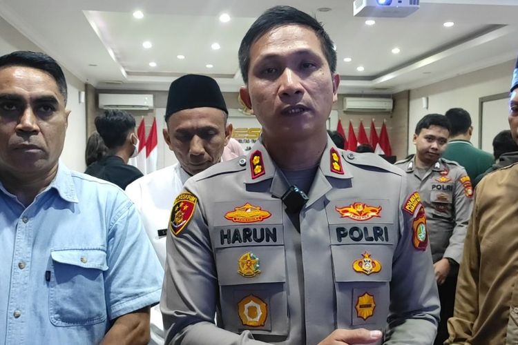 Wakapolres Metro Jakarta Selatan AKBP Harun saat ditemui wartawan usai memberikan pembinaan kepada terduga pelaku tawuran di Mapolres Metro Jakarta Selatan, Jumat (19/5/2023). 