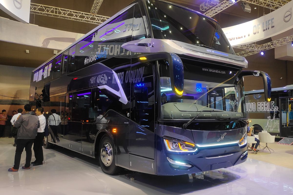 Pameran Busworld resmi dibuka, Rabu (20/3/2019). Pameran ini berlangsung di JI EXpo Kemayoran dan menampilkan bus model terbaru dan tercanggih serta bus model lawas