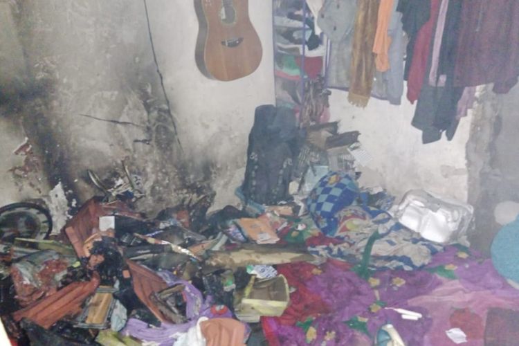 Sebuah rumah di Kota Malang hancur berantakan akibat ledakan tabung gas elpiji 3 kilogram, Senin (19/2/2024).
