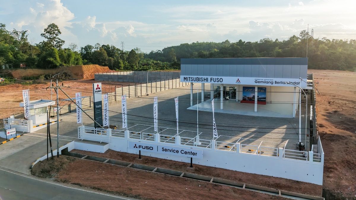 Tak Perlu Lagi Servis Jauh ke Kota Lain, Pelaku Usaha di Sandai Sambut Hadirnya Fuso Service Center