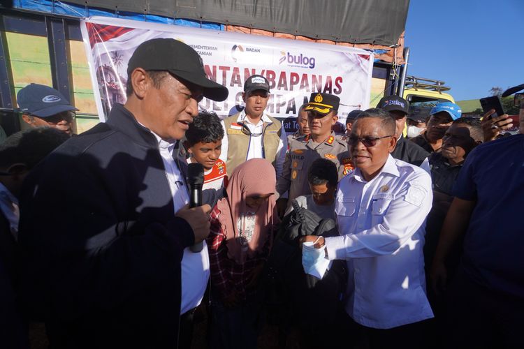 Mentan Amran Beri Santunan Rp 1 Miliyar Bagi Anak Yatim Korban Gempa