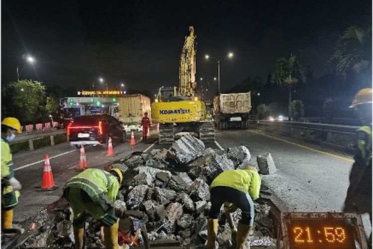Pemeliharaan jalan di Tol JORR