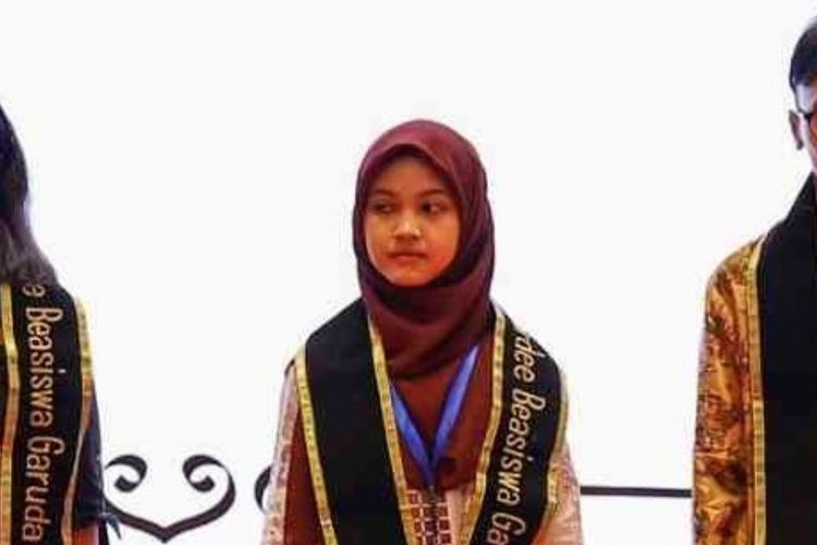 Kisah Zazkia, Anak Sopir Raih Beasiswa Kampus Top Dunia di Kanada dan Singapura