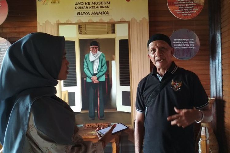 Amir Syakib, putra bungsu Buya Hamka saat ditemui oleh Kompas.com di Museum Rumah Kelahiran Buya Hamka.