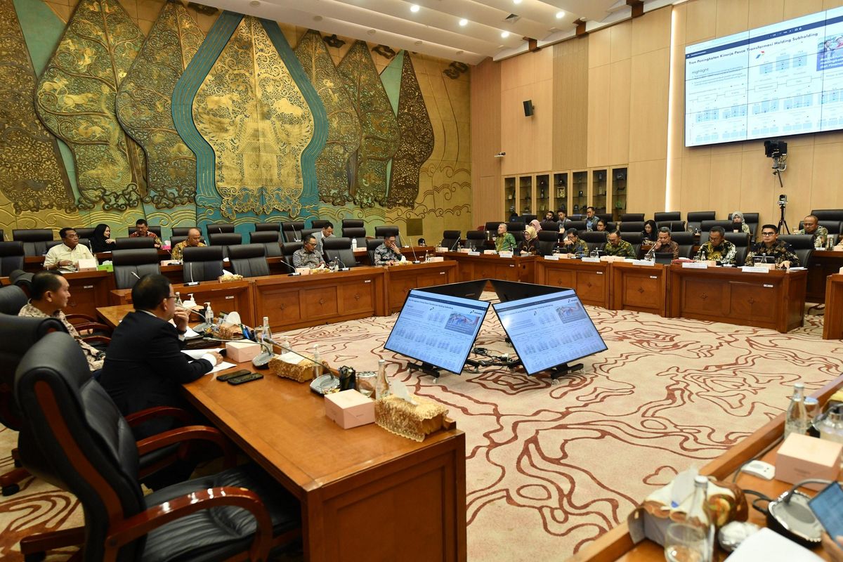 Rapat Dengar Pendapat (RDP) Komisi XII DPR RI mengapresiasi Pertamina yang berkomitmen dalam mendukung ketahanan energi nasional melalui program strategis Pertamina. 