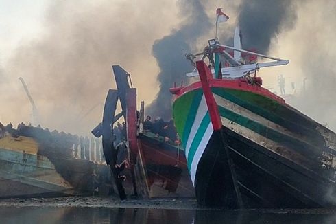 Kerugian akibat Kebakaran Galangan Kapal di Tegal Diperkirakan Capai Rp 45 Miliar