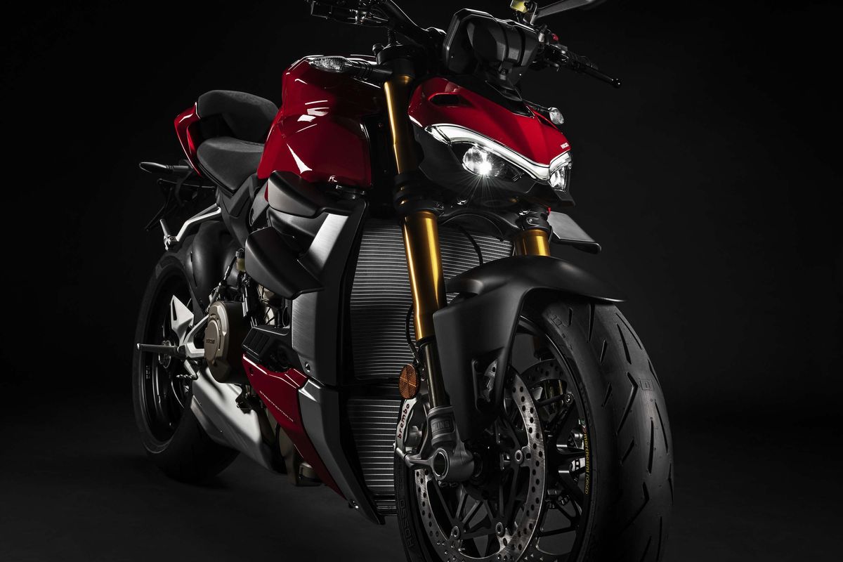 Ducati Streetfighter V4S dengan knalpot standar yang ditilang karena dianggap memakai knalpot bising