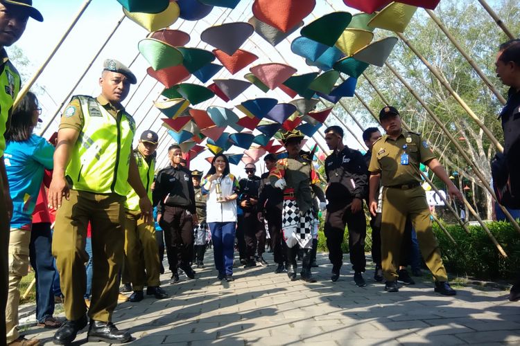 Api Asian Games 2018 dibawa Susi Susanti di candi Ratu Boko Rabu (17/7/2018)