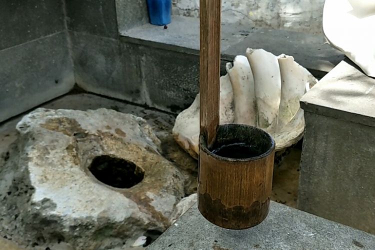 Mata air Parahyangan Somaka Giri yang terletak di pintu gerbang menuju Garuda Wisnu Kencana (GWK), Bali.