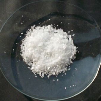 Asam borat atau boric acid