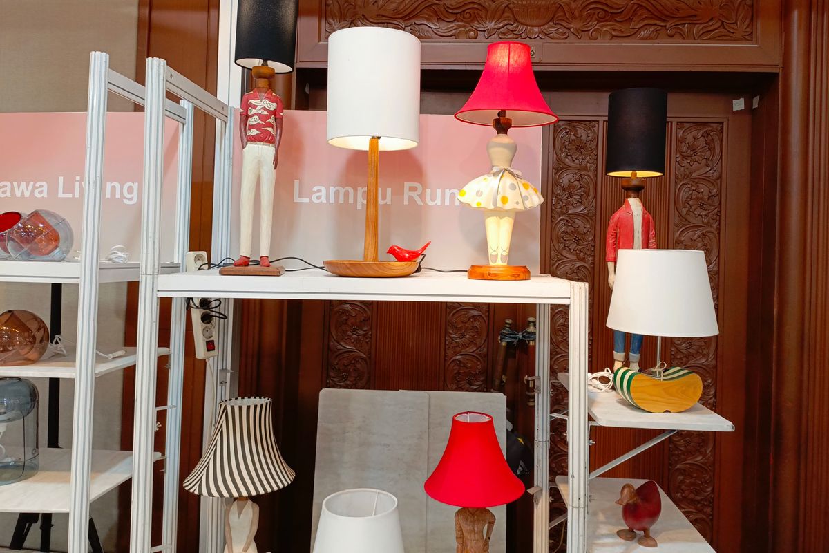 Produk Figur Lampu Runa (1) saat pameran Brilianpreneur 2023 di JCC, Jakarta pada Kamis (7/12/2023).