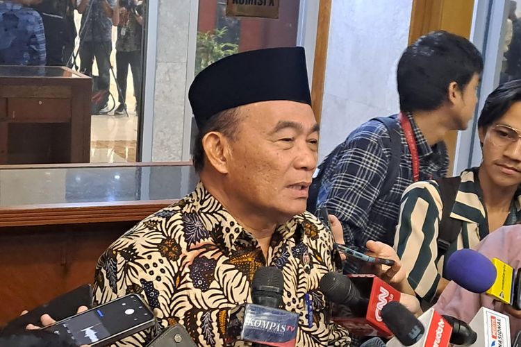 Menko PMK Muhadjir Effendy di Gedung DPR, Senayan, Jakarta, Selasa (2/7/2024). 